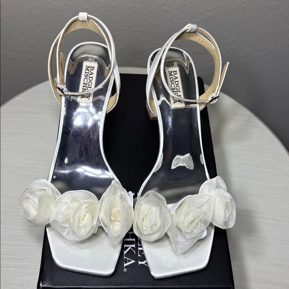 Badgley Mischka Carli Rosette Block Heels - Soft White Satin Size 8.5 NIB